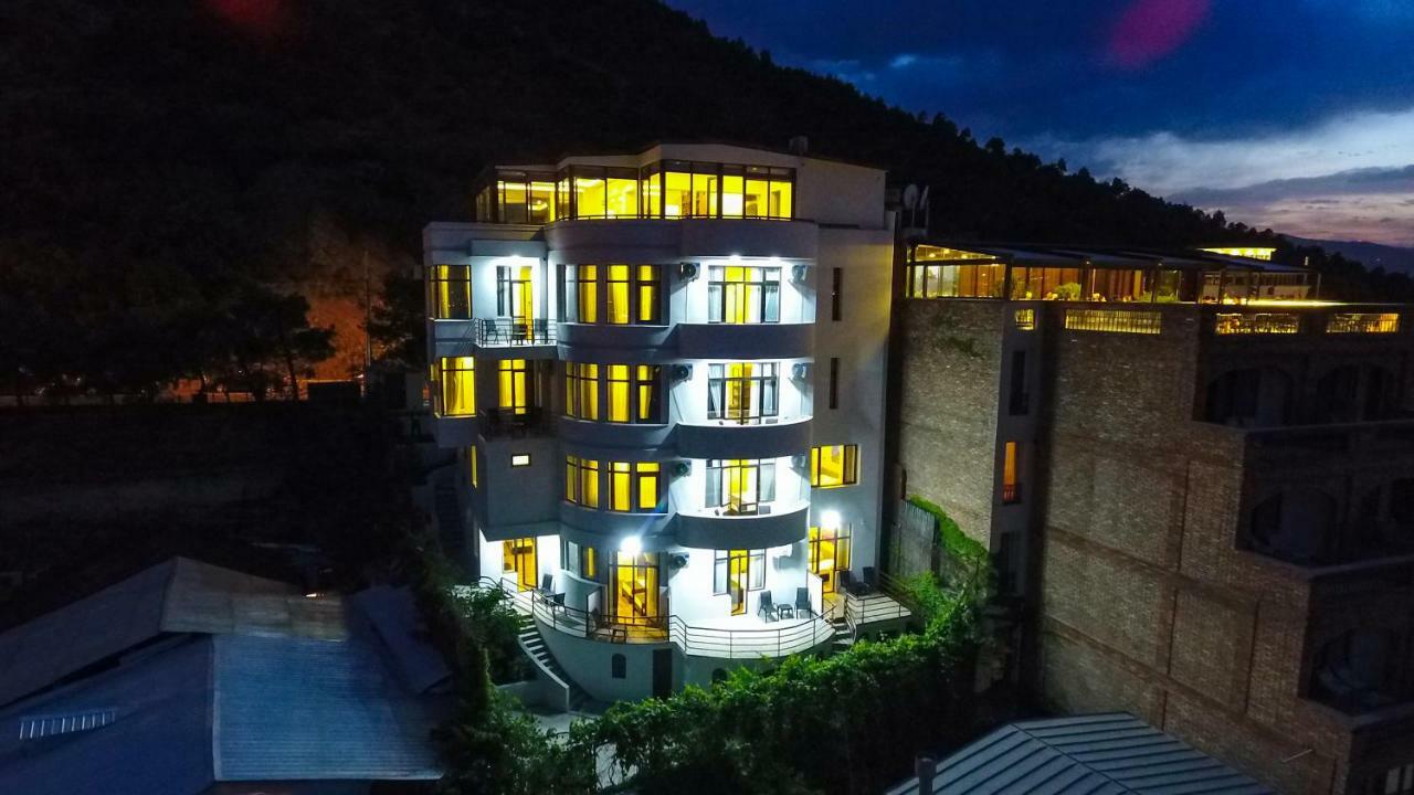 Vista Hotel Tbilisi Exterior foto